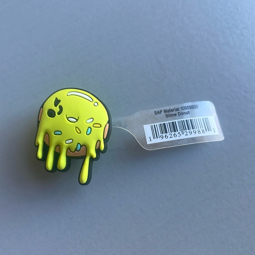 NWT Crocs Jibbitz Slime Donut